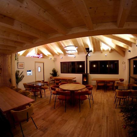 1861 Chatel Hostel Экстерьер фото