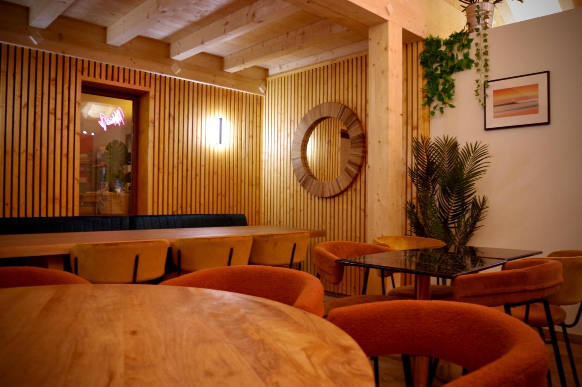 1861 Chatel Hostel Экстерьер фото