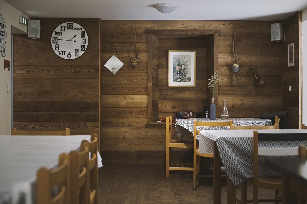 1861 Chatel Hostel Экстерьер фото
